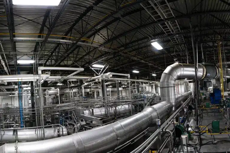 Traitement d’air industriel en agroalimentaire : bien choisir la technologie, maîtriser les coûts et les aides, rester conforme. Guide complet 2026.